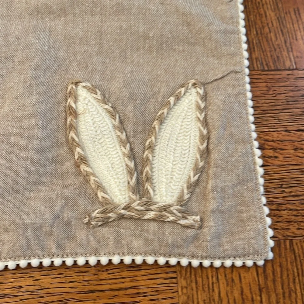 Tabitha Webb set of 4 Beige placemats Pom-Pom Trim & embroidered bunny ears